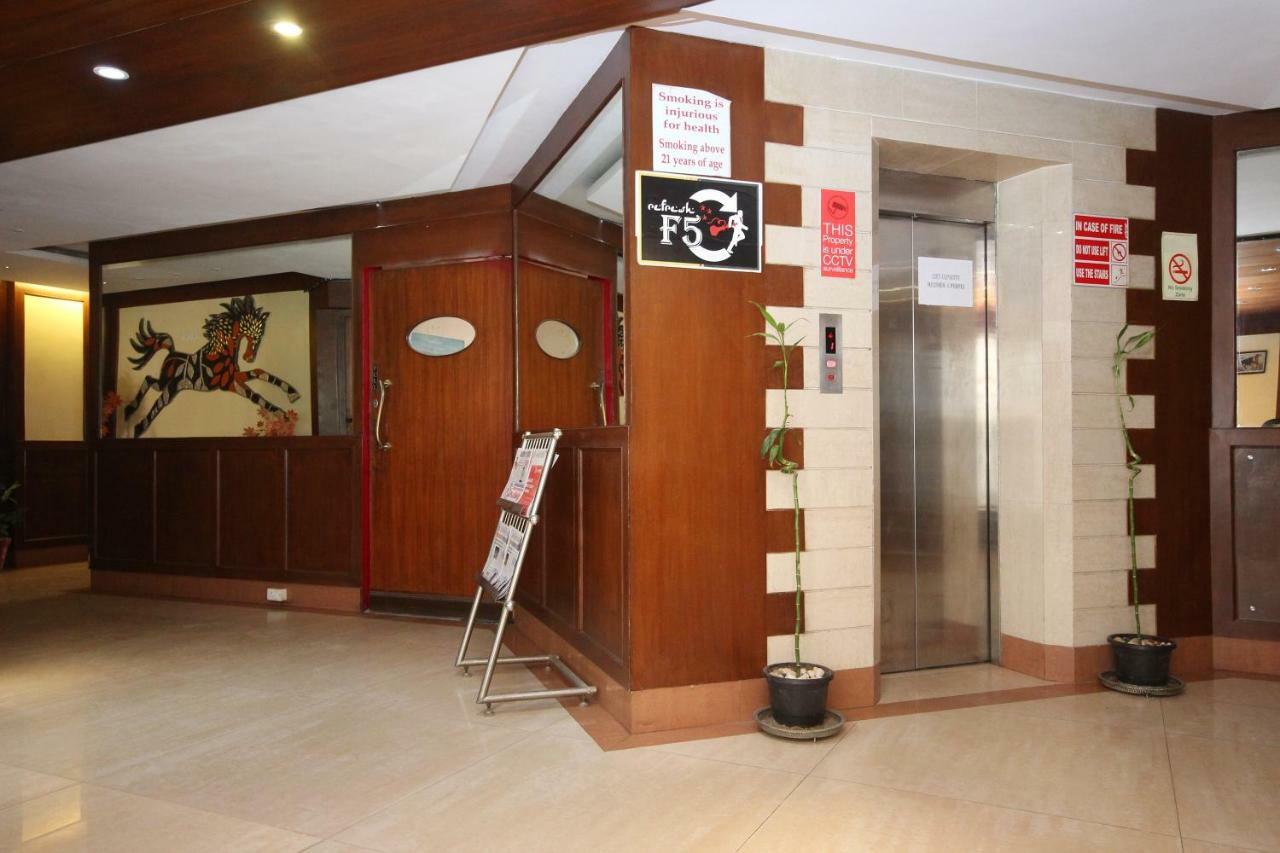 Oyo 316 Hotel Brigade Royale Bangalore Dış mekan fotoğraf